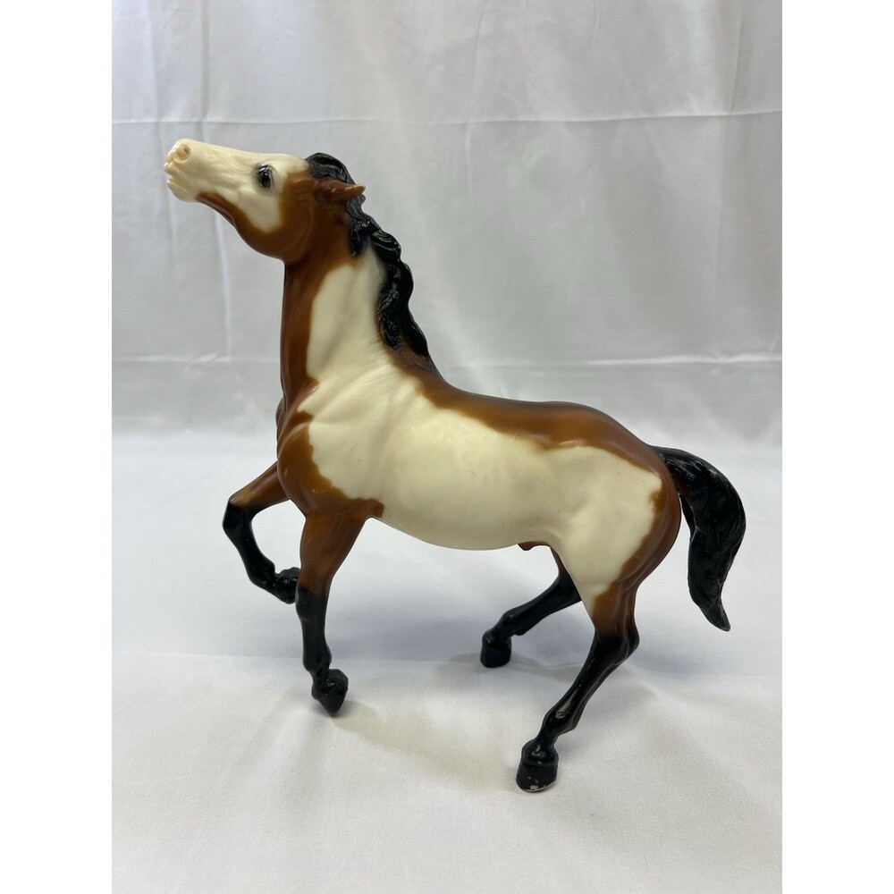 Vintage 1990-91 Breyer #828 Overo Paint American Mustang Semi-Rearing Stallion - Picture 4 of 10